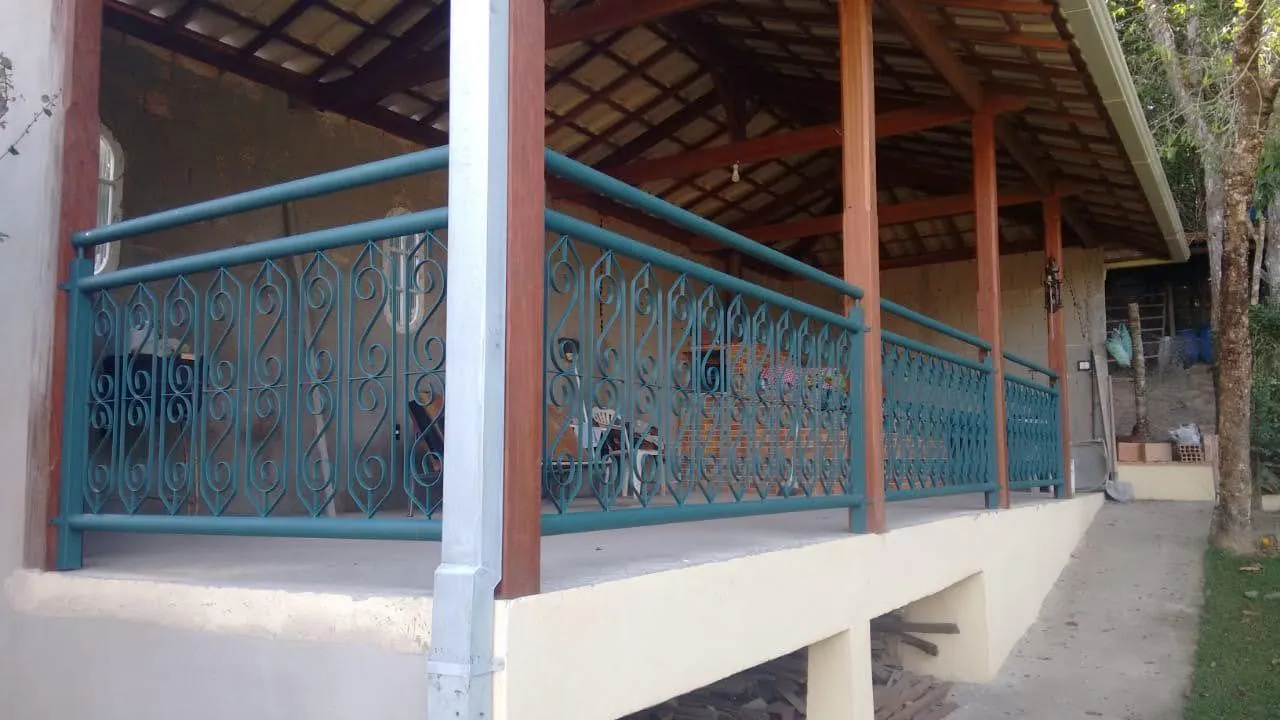 Corrimão com arabesco artístico — Serralheria Arco Metal